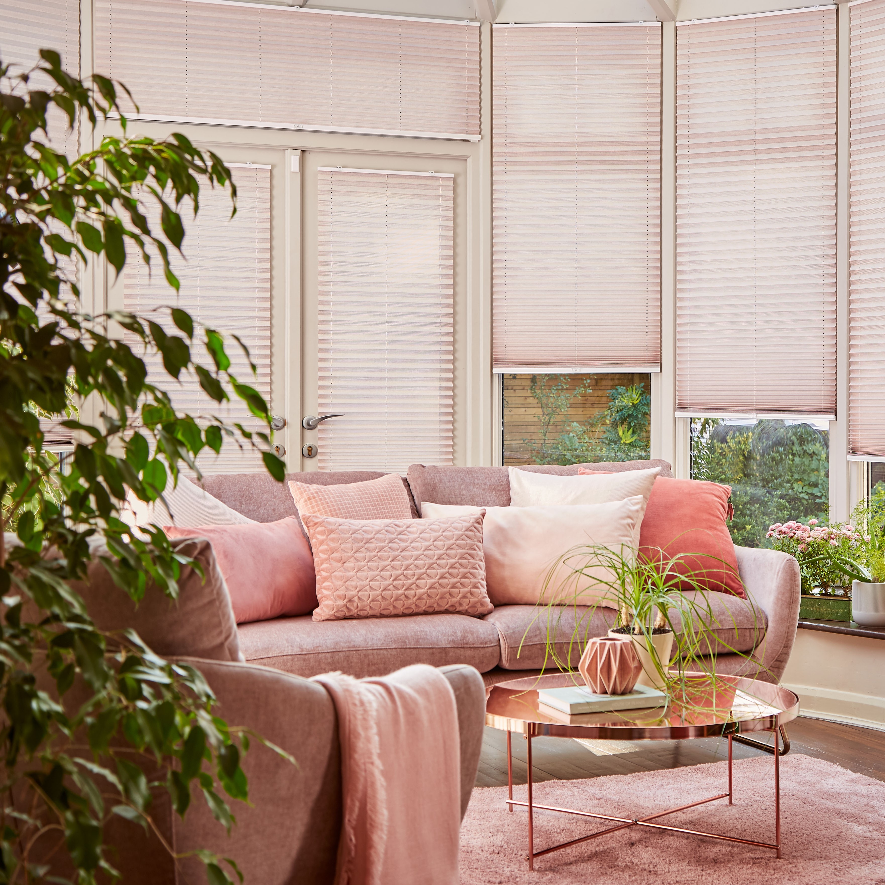 conservatory-shine-gold-arena-pleated-shoot-cheadle-31221-sq.jpg