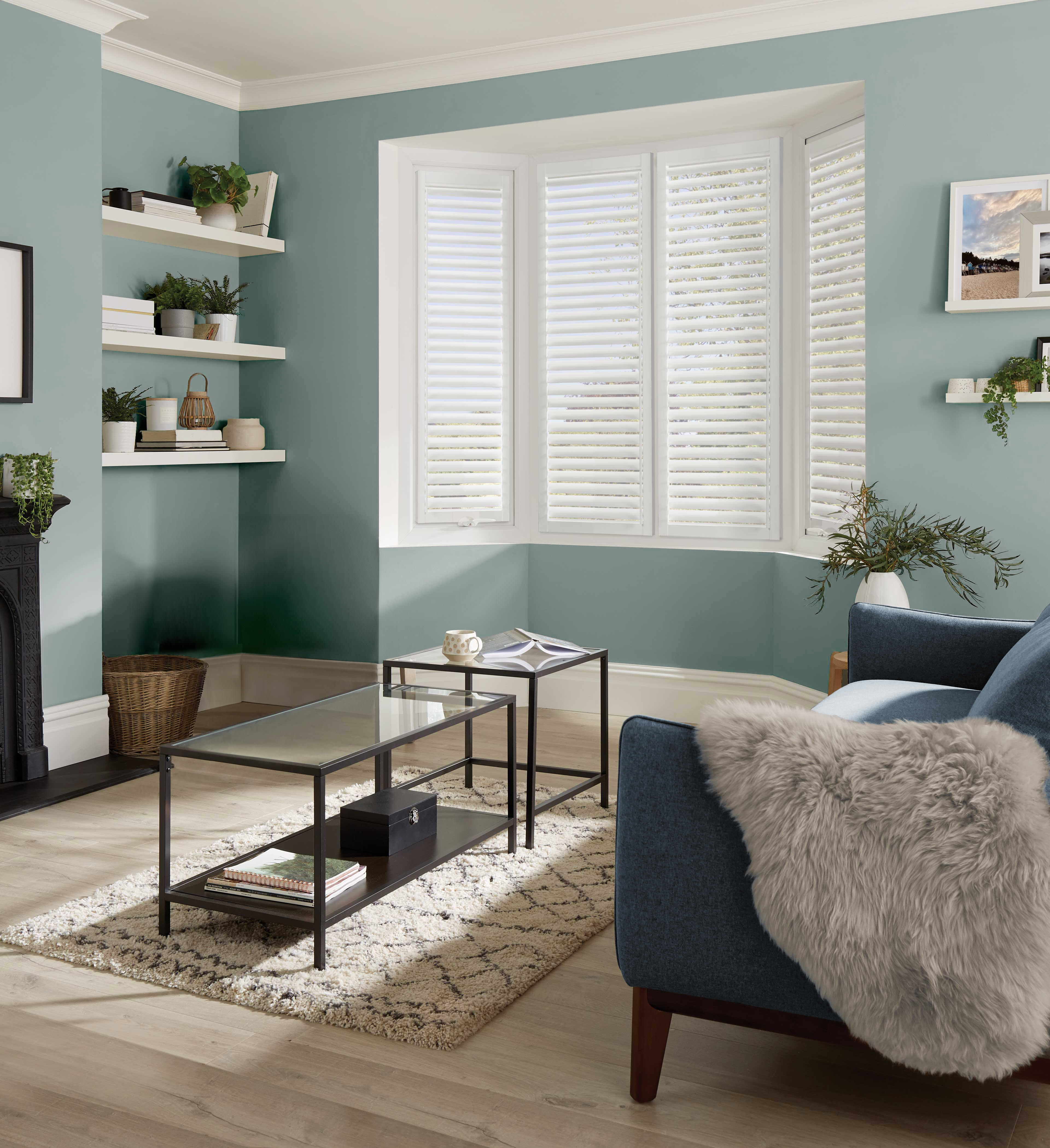 LL_2023_Perfect_Fit_Shutters_Lite_Cotton_White_Rebate_Liv_Web.jpg
