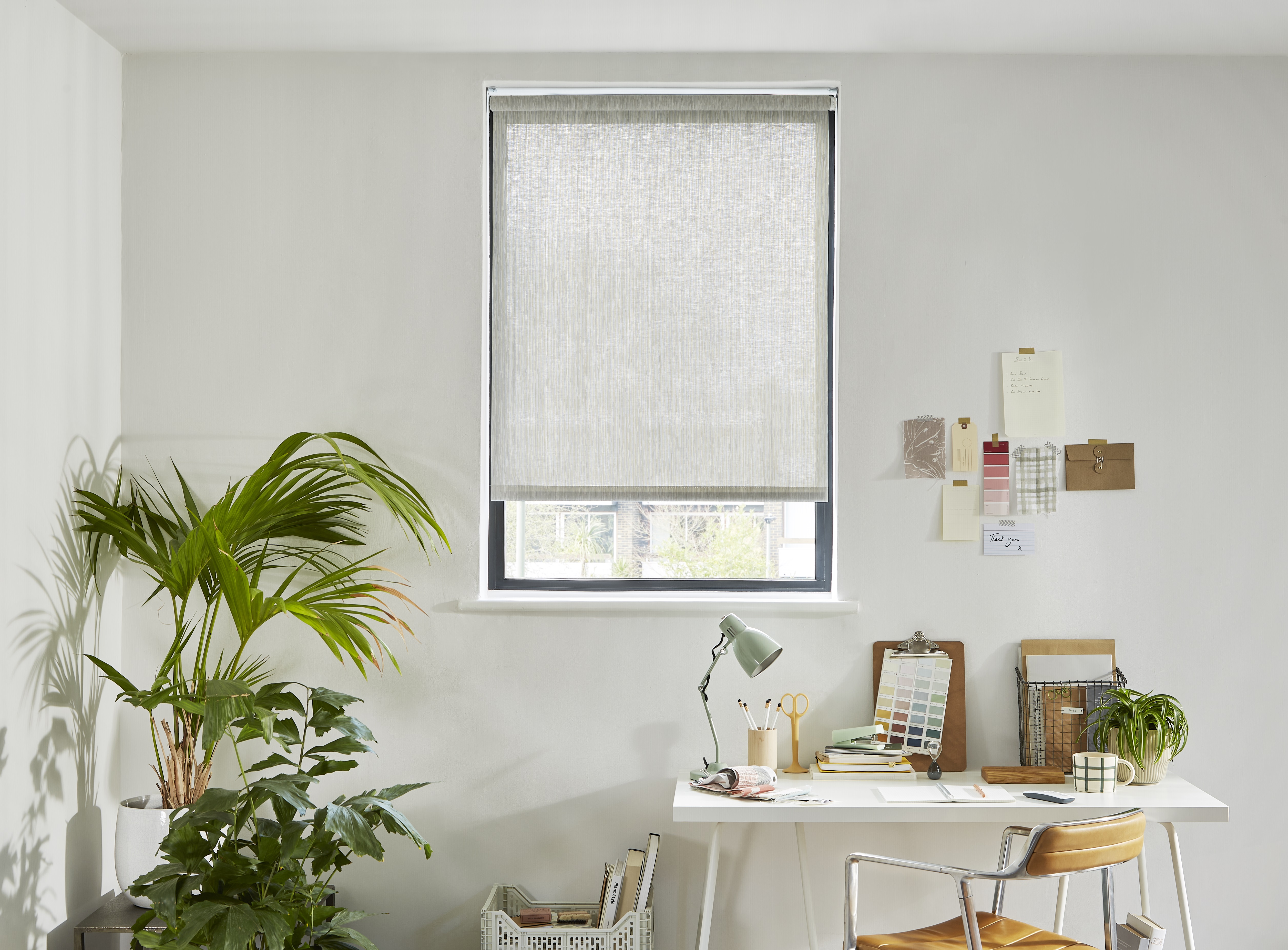 ARENA_24_ROLLER_BLIND_PANAMA_TRAVERTINE_LANDSCAPE-25.jpg